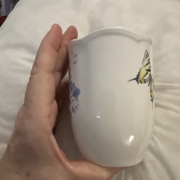 Lenox Butterfly Meadow Coffee Mugs Porcelain Floral Bee 12oz. Good Pre-owned. - Picture 7 of 9
